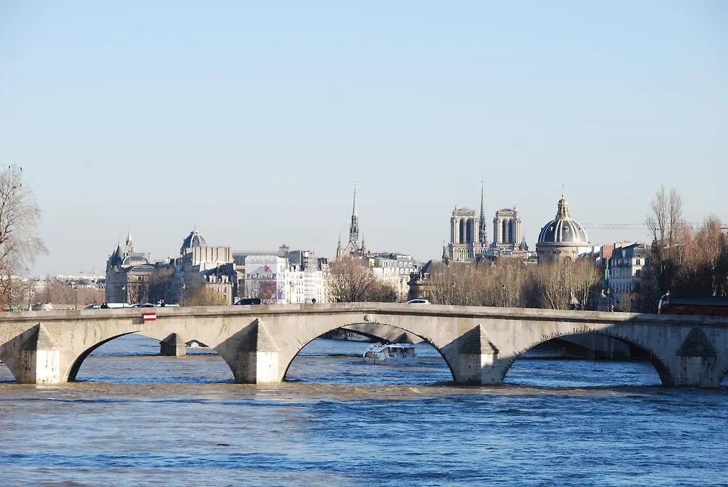 Apartment Aboukir Paris